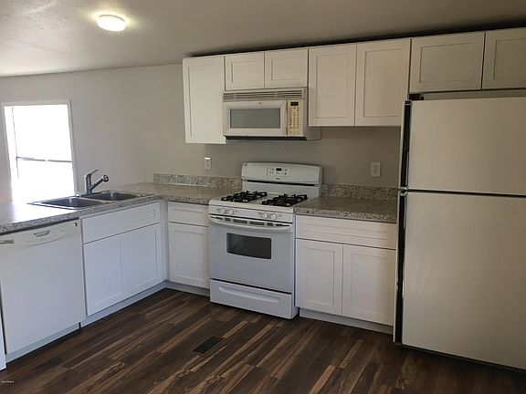 3rd image of 929 N Delaware Dr #18