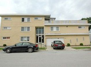 8701 S Sacramento Ave APT 3, Evergreen Park, IL