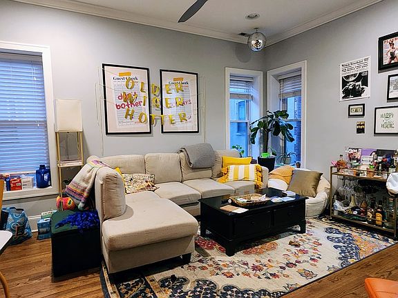 4th image of 715 W Belmont Ave APT 3C