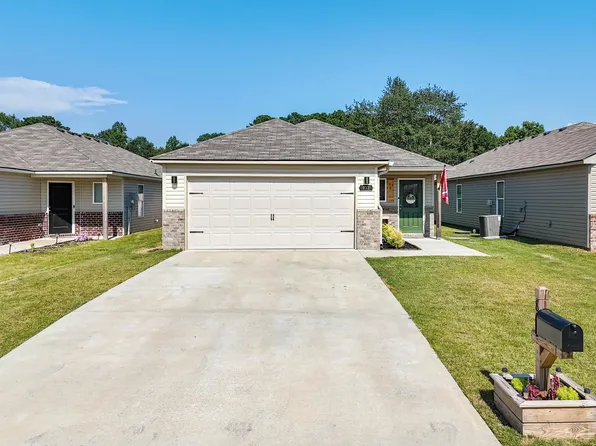 832 Lora Ln, Odenville, AL 35120
