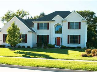 1661 Glenridge Ln, Monroe, MI 48162