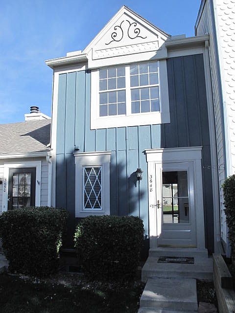 Very Inviting from the Front