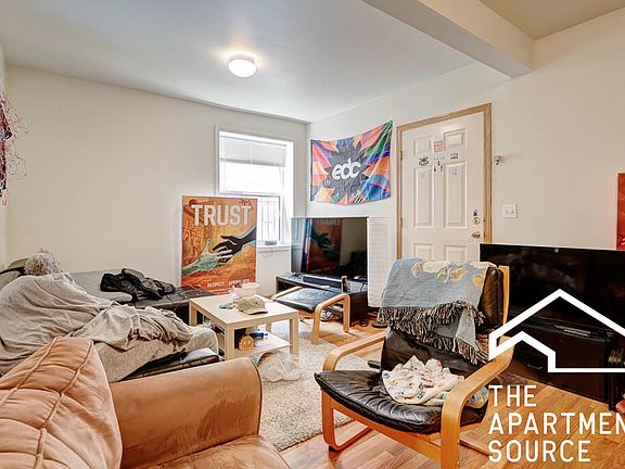 2nd image of 1446 N Leavitt St APT 1F