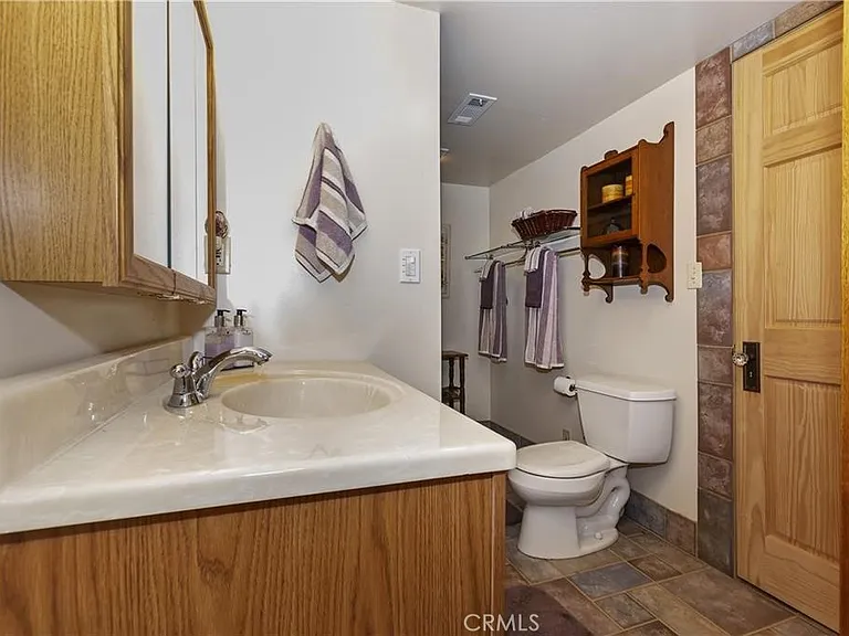558 Beechnut Dr — Photo 10