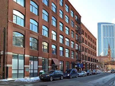 215 W Illinois St APT 6A, Chicago, IL, 60654