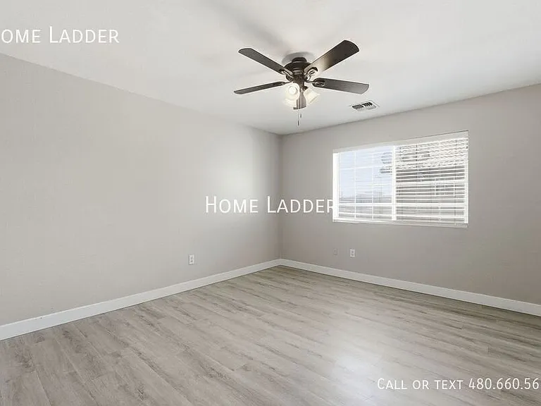 62 N Vista Ave — Photo 22