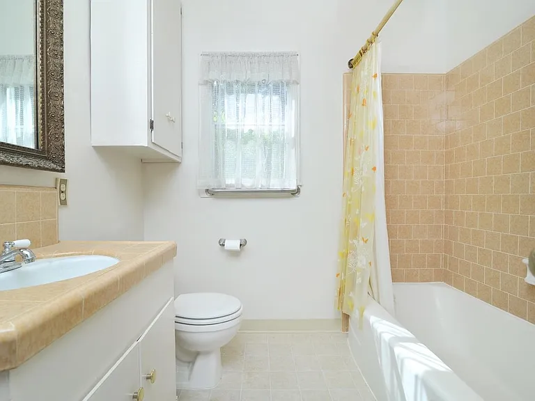 14584 Westcott Dr — Photo 9