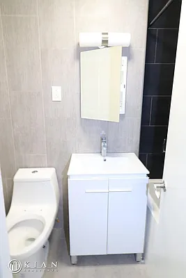 Rented by Kian Realty | media 8