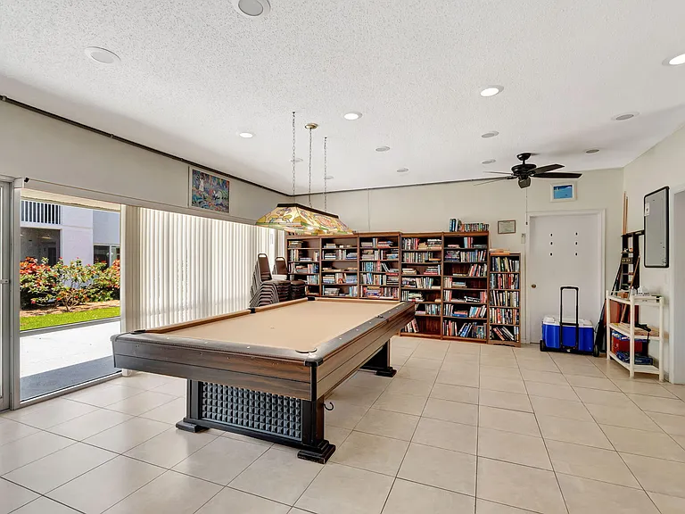 1502 S Lakeside Dr #214 — Photo 36