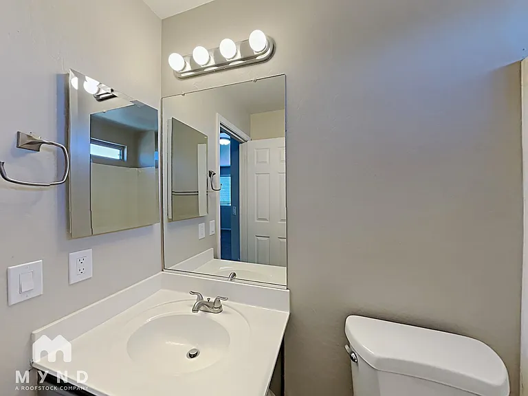 12105 W Flores Dr — Photo 19