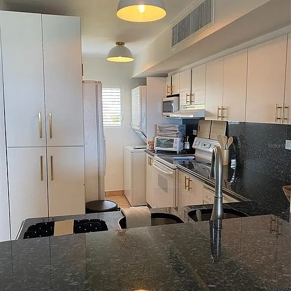 OCEAN VILLAS 6 — Photo 6
