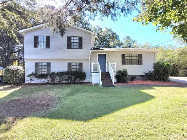 2716 Aruba Dr, Powder Springs, GA 30127