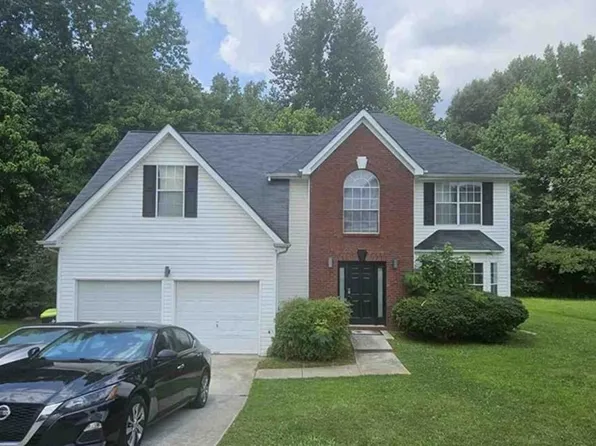 1260 Pebble Ridge Ln, Hampton, GA 30228