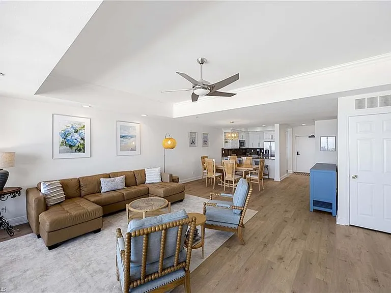 100 N Collier Blvd #Penthouse 5 — Photo 7