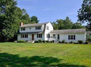 45 Avondale Rd, Longmeadow, MA 01106