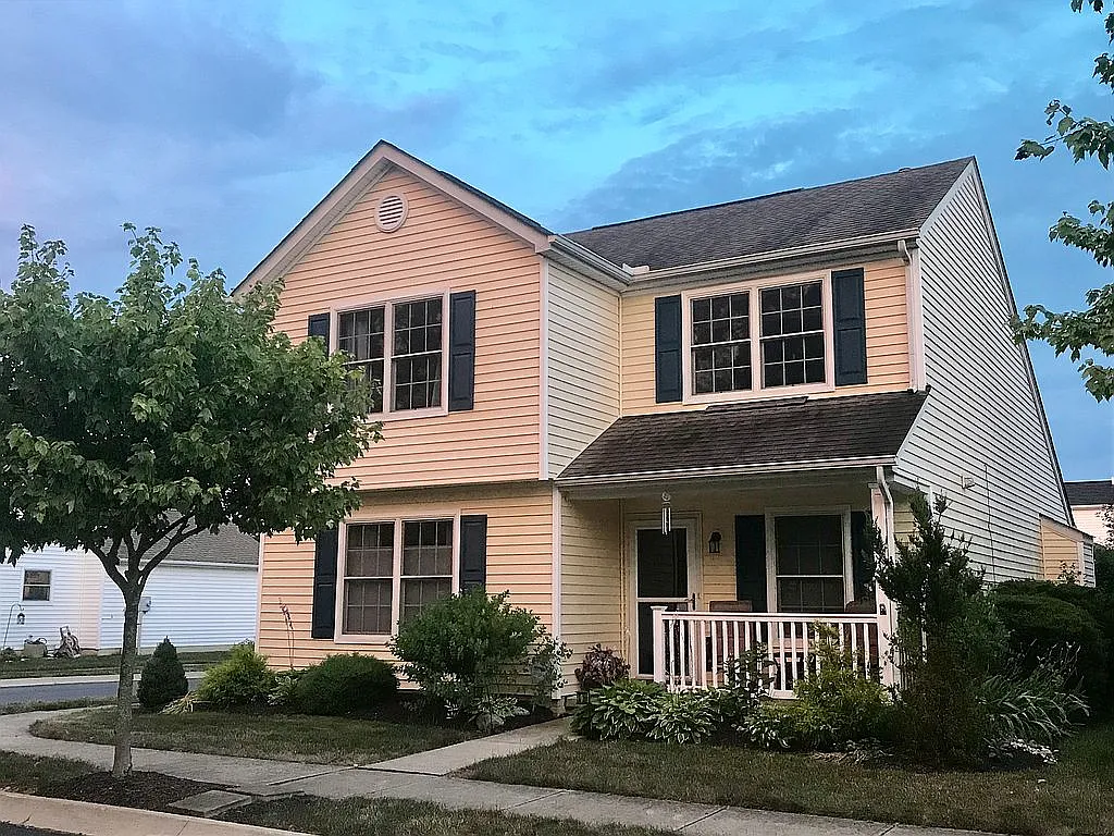 137 Feathertip Ln photo 1