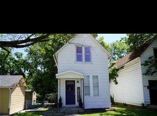 1113 Spruce St, Leavenworth, KS 66048