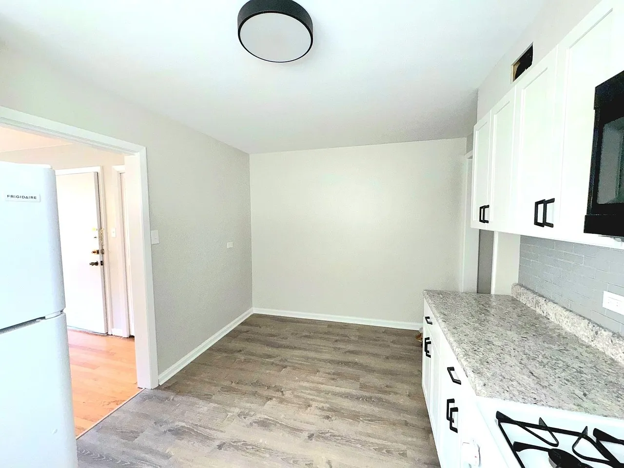 2 bed, 1200 sqft, $2,150 — Photo 4