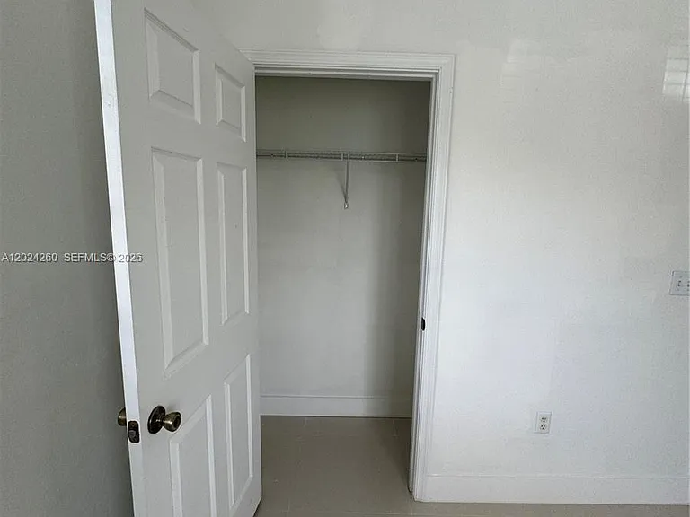 2851 Riverside Dr #205 — Photo 9