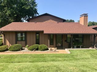 201 Whitehall Ct, Belleville, IL