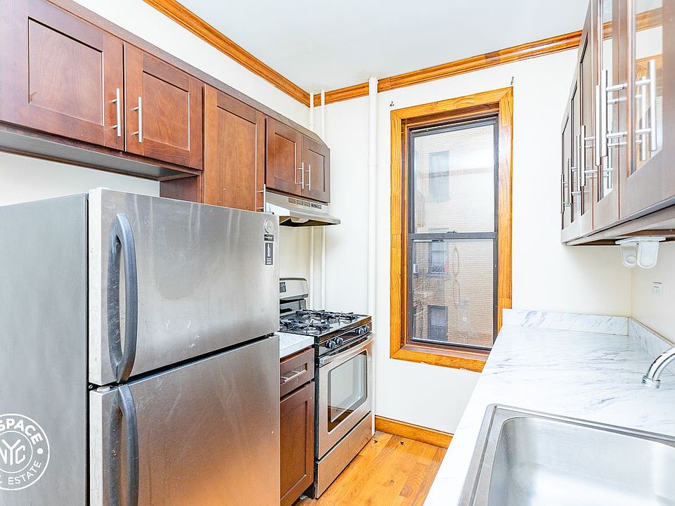 1st image of 81 Crooke Ave #24XX