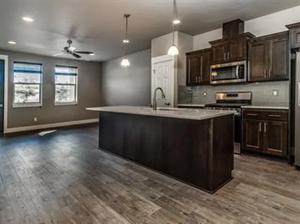 20492 NE Empire Ave, Bend, OR 97701