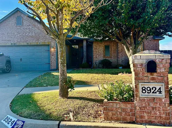 8924 NW 111th St, Oklahoma City, OK 73162