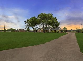 13699 Hollow Creek Dr, Forney, TX 75126