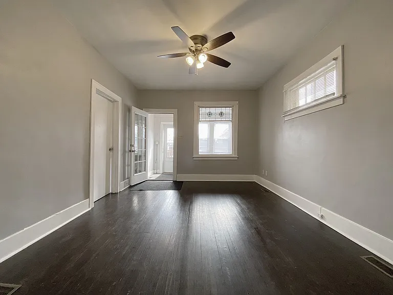 2240 White Oak Ave — Photo 3
