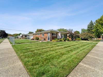 8038 Westlake St, Taylor, MI, 48180
