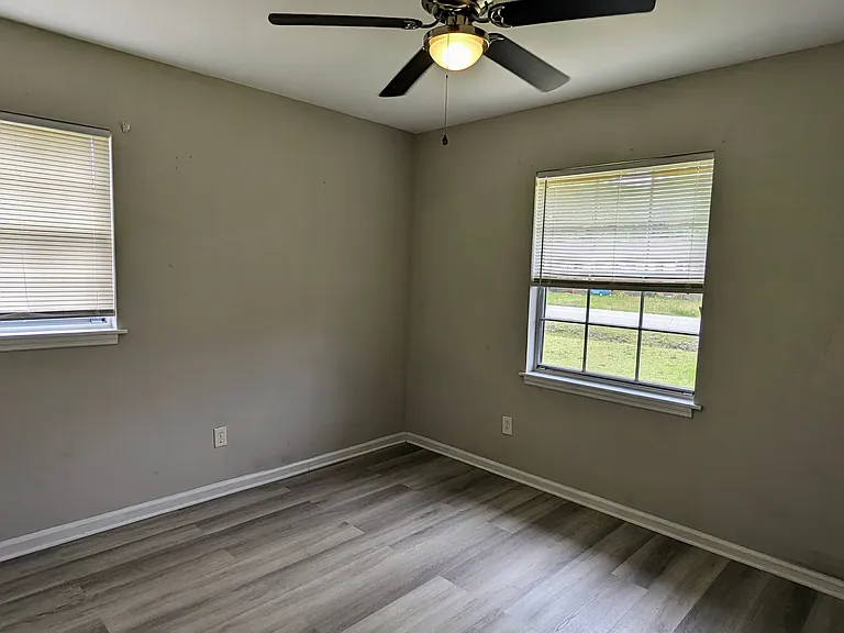 613 Franklin St — Photo 11
