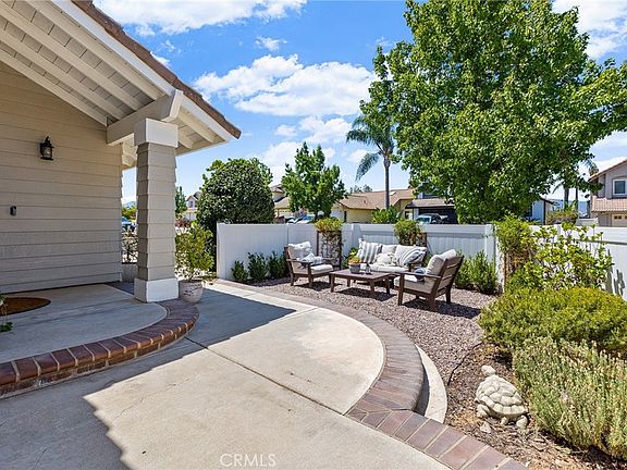 5th image of 387 Glacier Cir