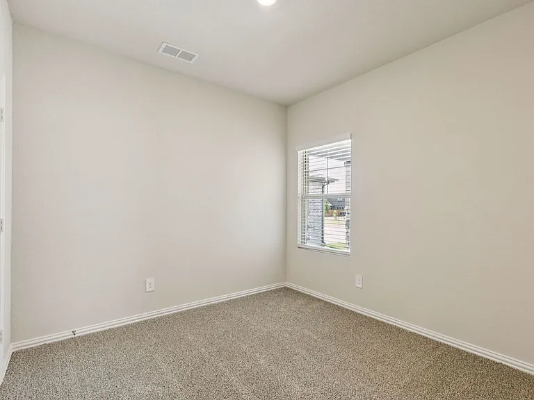 606 Travine Dr — Photo 14
