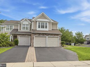 506 Coachwood Ct, Newtown, PA 18940