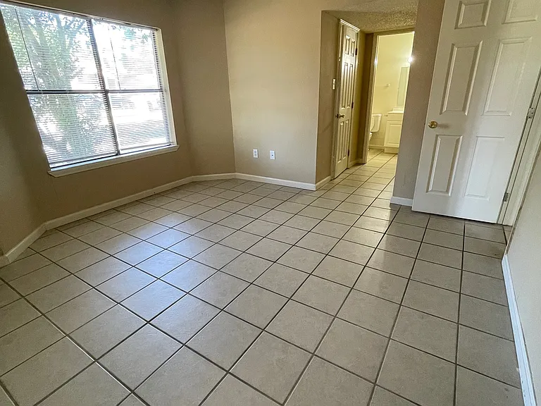 761 Hammond Manor Dr — Photo 12