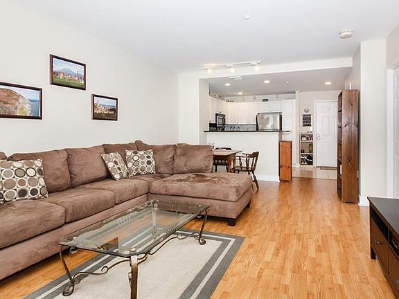 4th image of 10 Seaport Dr APT 2417