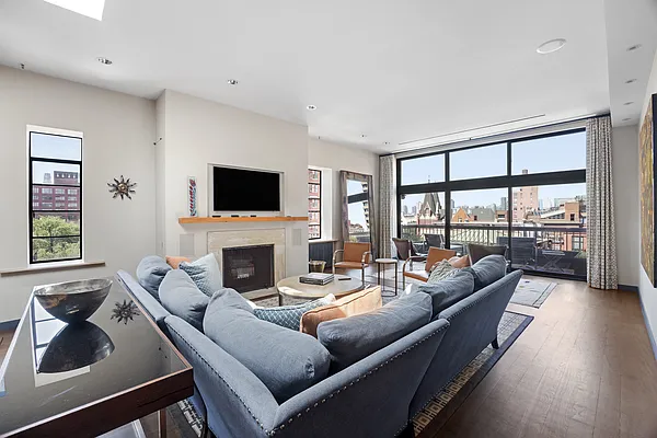 Sold by Compass | media 1