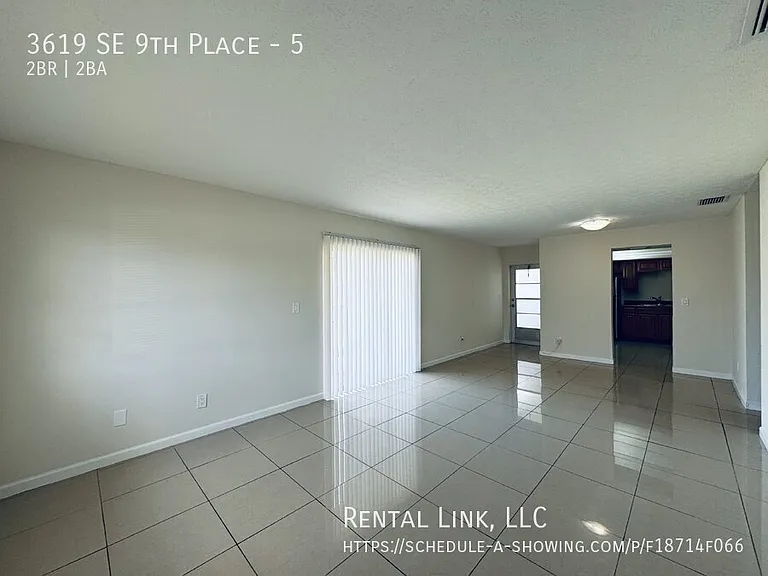 3619 SE 9th Pl #5 — Photo 3