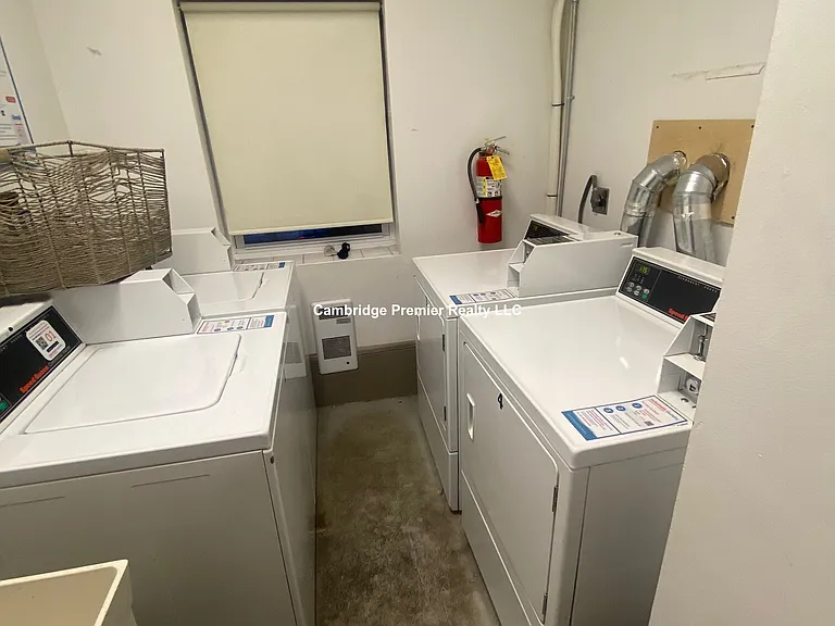 1691 Cambridge St #5 — Photo 13