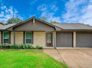 5911 Chrystell Ln, Houston, TX 77092