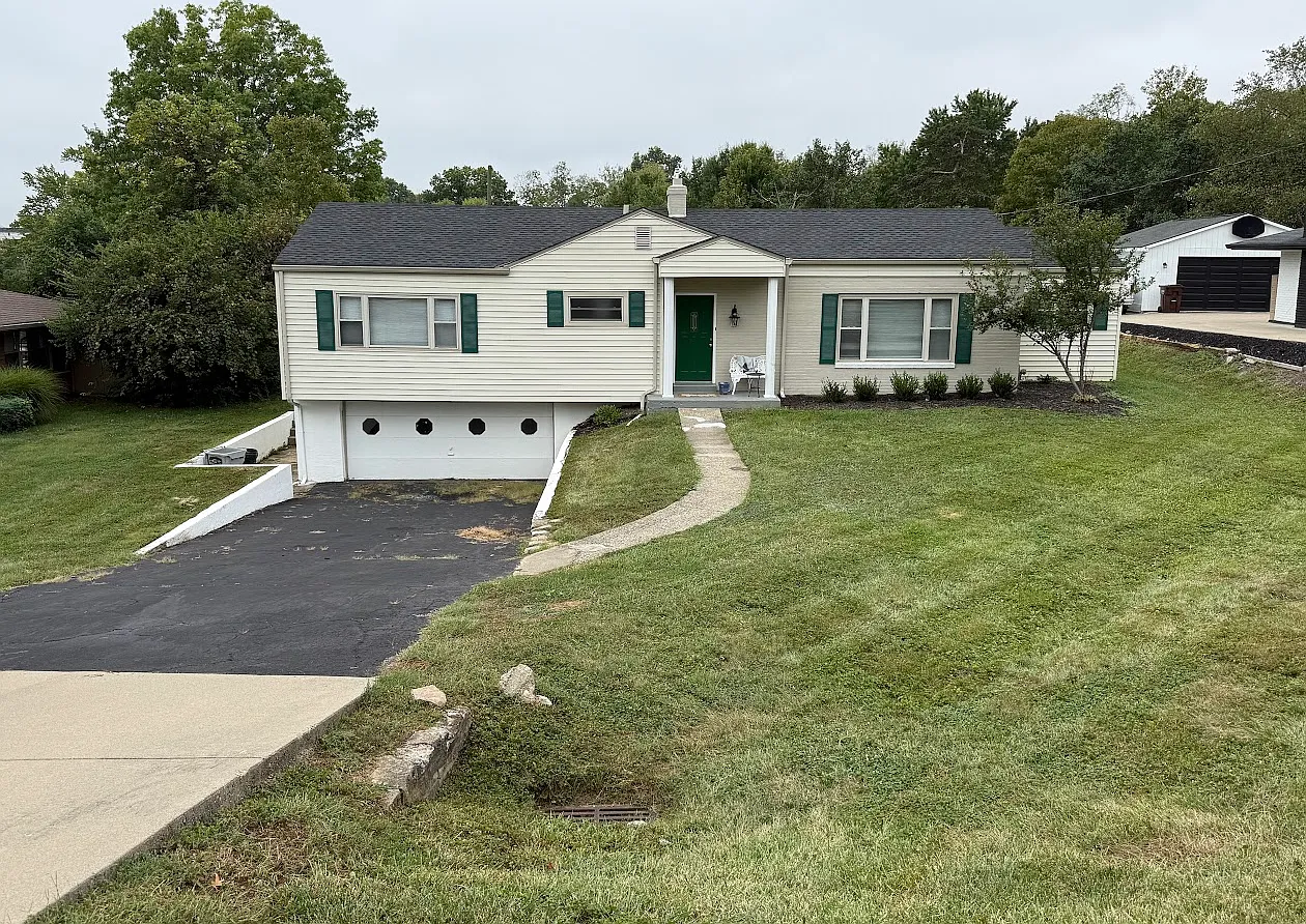 3 bed, 1.5 bath, $2,595 — Photo 1