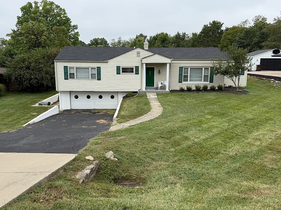 3029 Brookwood Dr