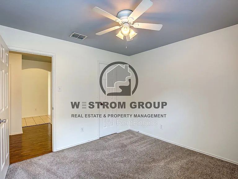 10200 Pear St — Photo 29