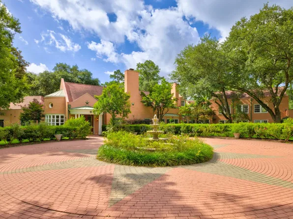 35 W Rivercrest Dr, Houston, TX 77042