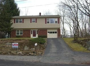 5 Berkley Rd, Hopatcong, NJ 07843