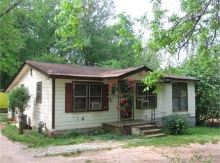 114 Sharp St, Forsyth, GA 31029