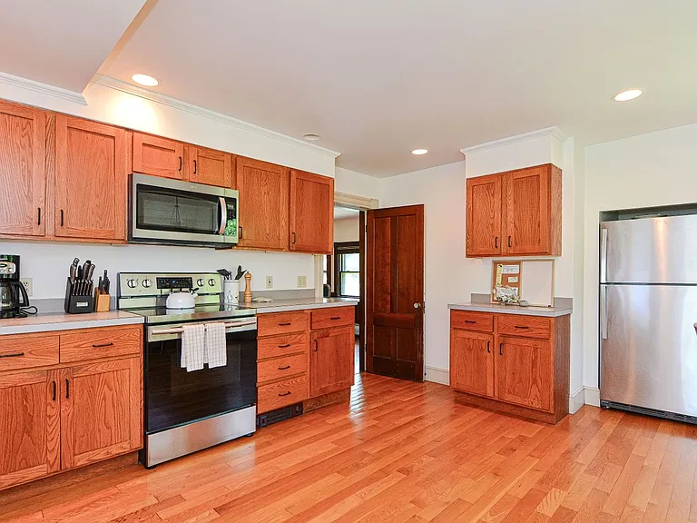 16 Oakes Ln — Photo 12