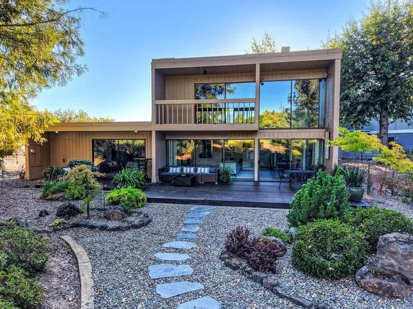 15007 Lago Dr, Rancho Murieta, CA 95683