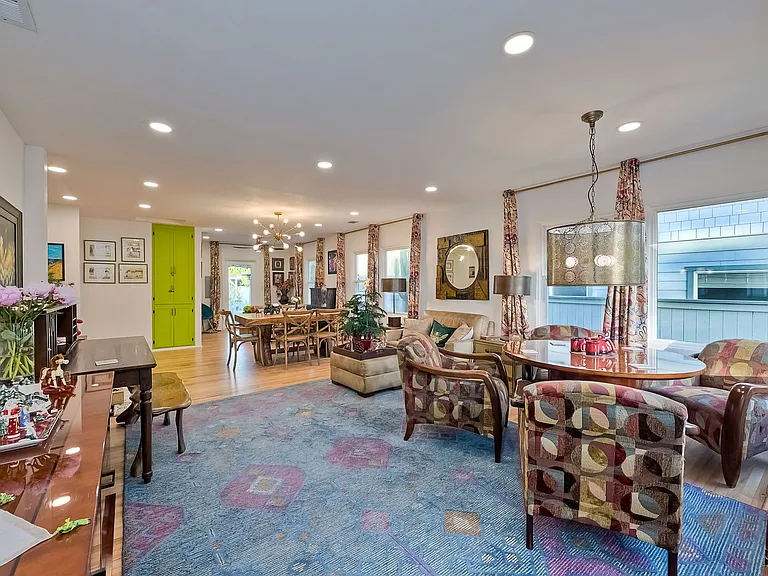 3470 Trumbull St — Photo 14