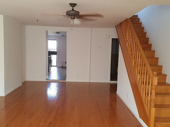 2nd image of 112 Pioneer St #2